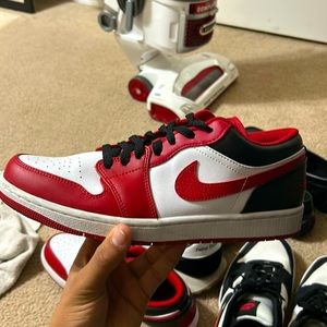 Jordan 1 low “reverse black toe” size 10 i don’t have the original box.